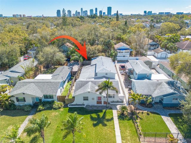 240 24TH AVENUE N, St Petersburg, FL 33704