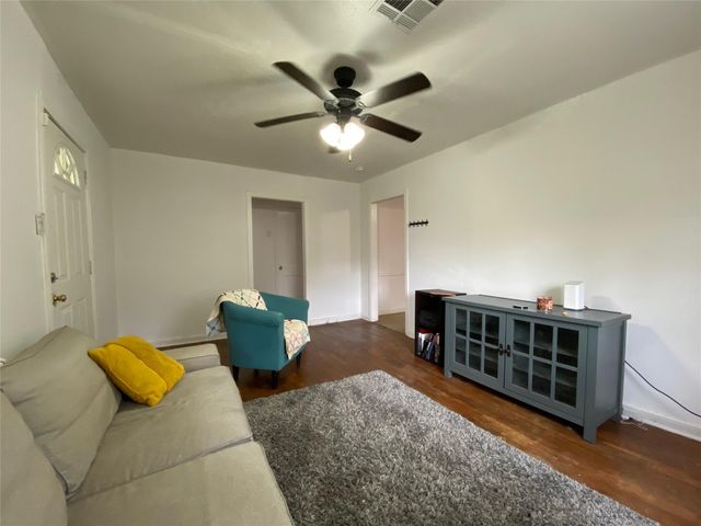 6658 Stearns Street, Houston, TX 77021