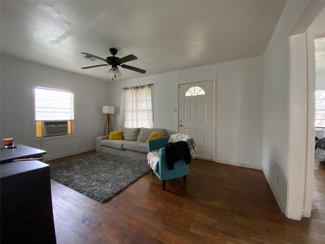 6658 Stearns Street, Houston, TX 77021