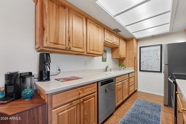 7557 N DREAMY DRAW Drive 251, Phoenix, AZ 85020