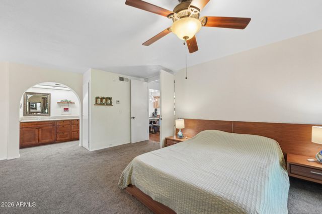 7557 N DREAMY DRAW Drive 251, Phoenix, AZ 85020