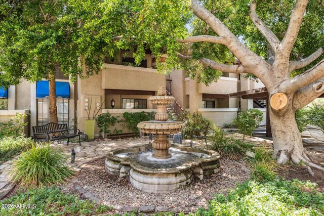 7557 N DREAMY DRAW Drive 251, Phoenix, AZ 85020