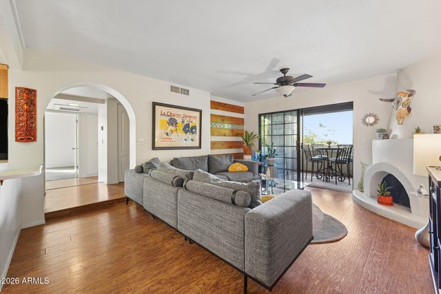 7557 N DREAMY DRAW Drive 251, Phoenix, AZ 85020