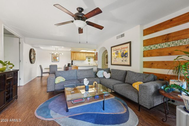 7557 N DREAMY DRAW Drive 251, Phoenix, AZ 85020