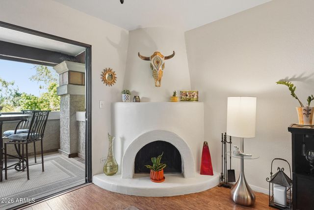 7557 N DREAMY DRAW Drive 251, Phoenix, AZ 85020