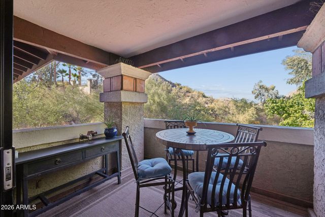 7557 N DREAMY DRAW Drive 251, Phoenix, AZ 85020