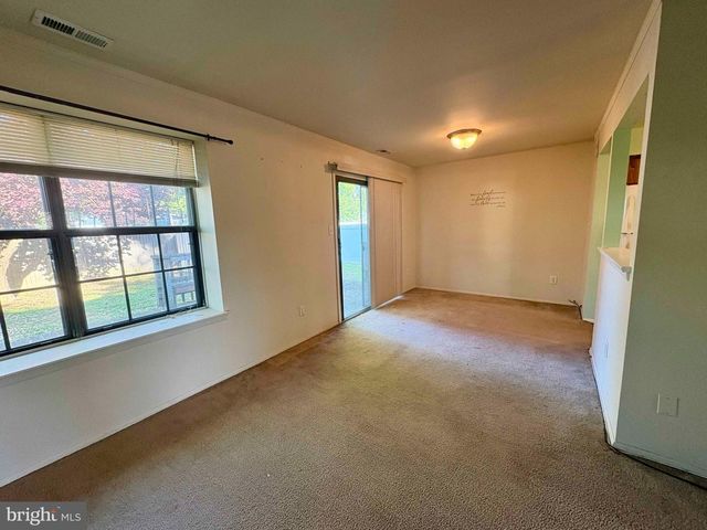 111 BURGUNDY CT, Wenonah, NJ 08090
