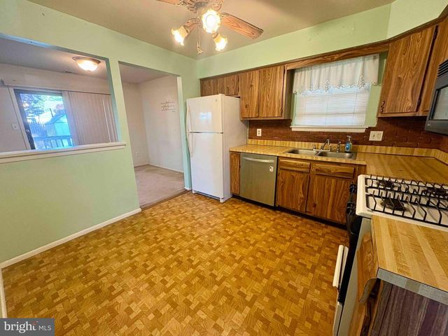 111 BURGUNDY CT, Wenonah, NJ 08090