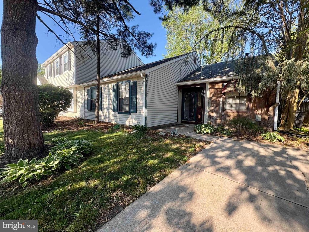 111 BURGUNDY CT, Wenonah, NJ 08090