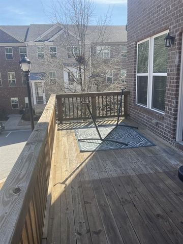 596 Sunset Park Drive, Suwanee, GA 30024