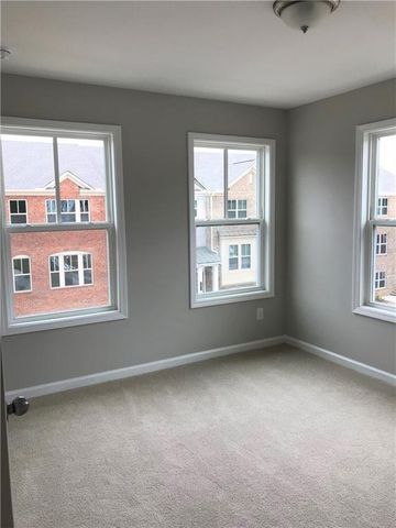 596 Sunset Park Drive, Suwanee, GA 30024