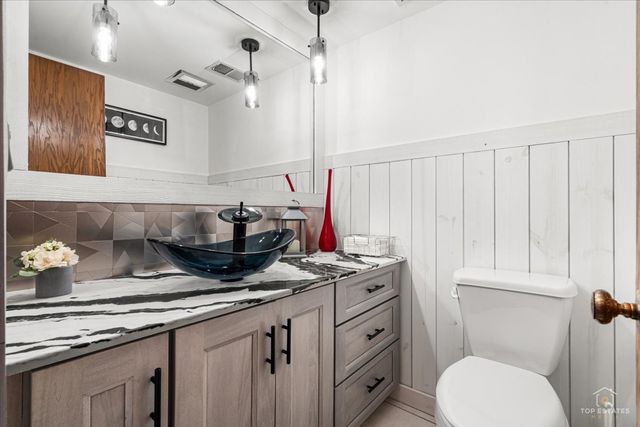 462 Mulberry Lane, Wood Dale, IL 60191