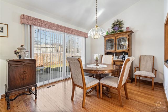 462 Mulberry Lane, Wood Dale, IL 60191