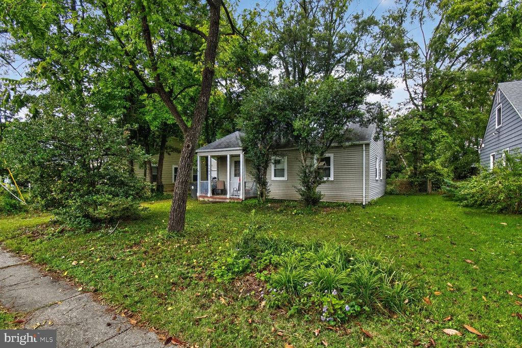 3108 LANCER DR, Hyattsville, MD 20782