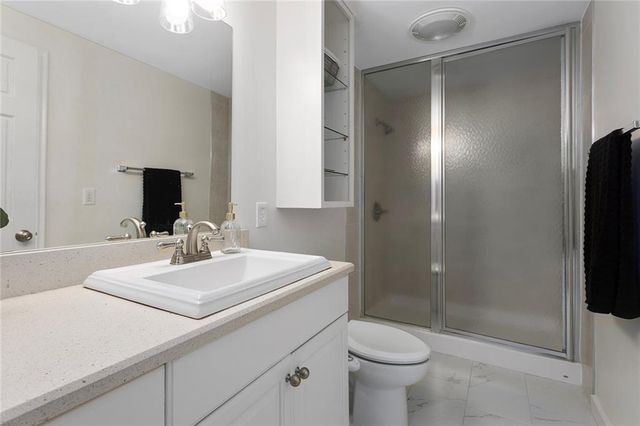 3316 W 75th Street, Prairie Village, KS 66208