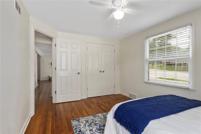 3316 W 75th Street, Prairie Village, KS 66208