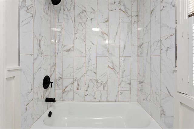 3316 W 75th Street, Prairie Village, KS 66208