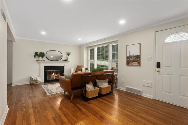 3316 W 75th Street, Prairie Village, KS 66208