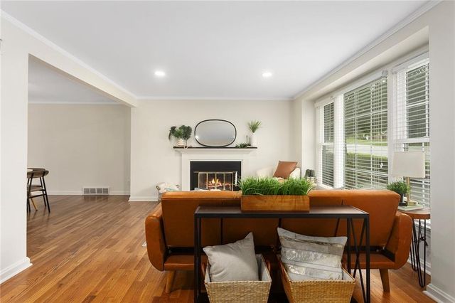 3316 W 75th Street, Prairie Village, KS 66208