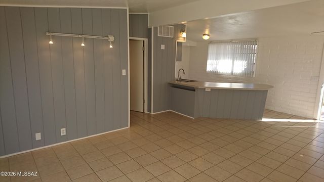 4155 E Bellevue Street, Tucson, AZ 85712