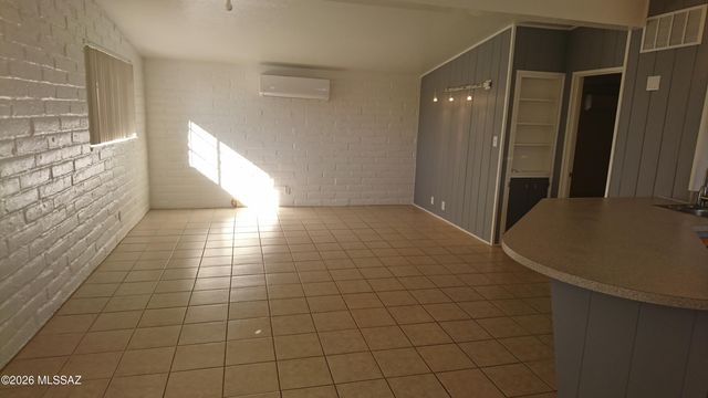 4155 E Bellevue Street, Tucson, AZ 85712