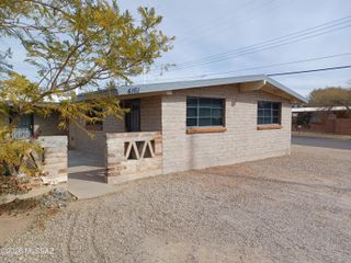 4155 E Bellevue Street, Tucson, AZ 85712