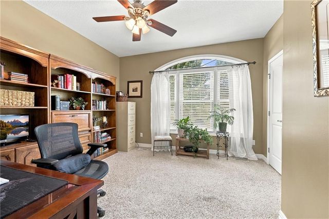 3829 S Coachman Drive, Independence, MO 64055