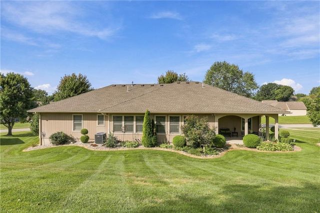 3829 S Coachman Drive, Independence, MO 64055