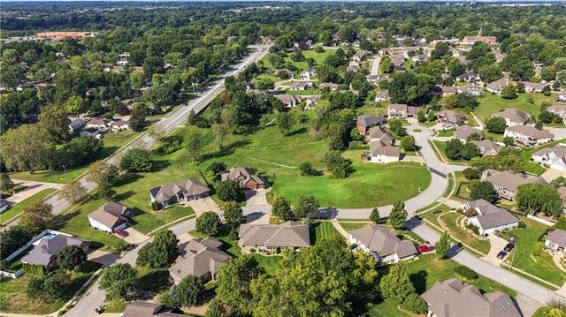 3829 S Coachman Drive, Independence, MO 64055