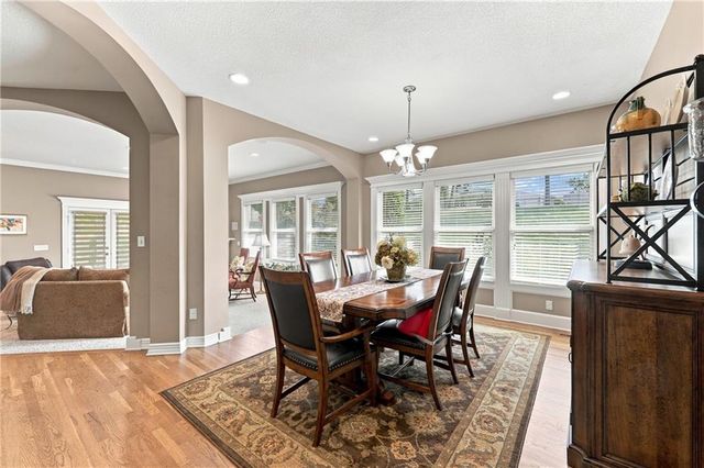 3829 S Coachman Drive, Independence, MO 64055