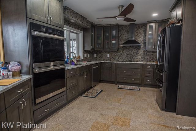 2894 Military Street, Port Huron, MI 48060