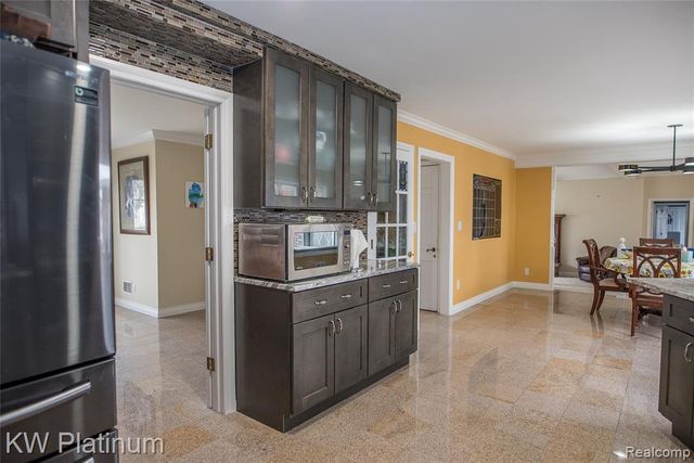 2894 Military Street, Port Huron, MI 48060