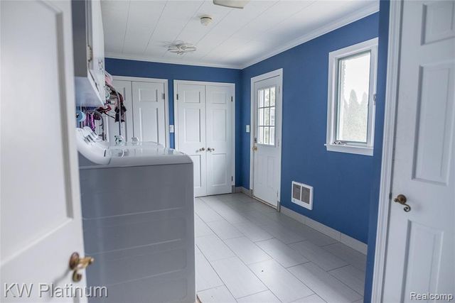 2894 Military Street, Port Huron, MI 48060