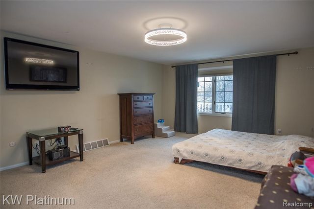 2894 Military Street, Port Huron, MI 48060