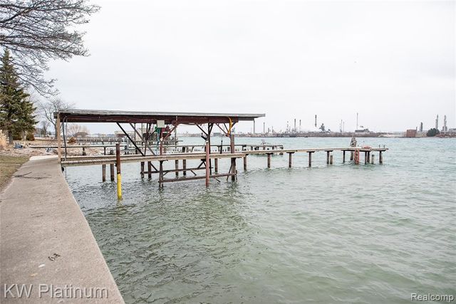 2894 Military Street, Port Huron, MI 48060