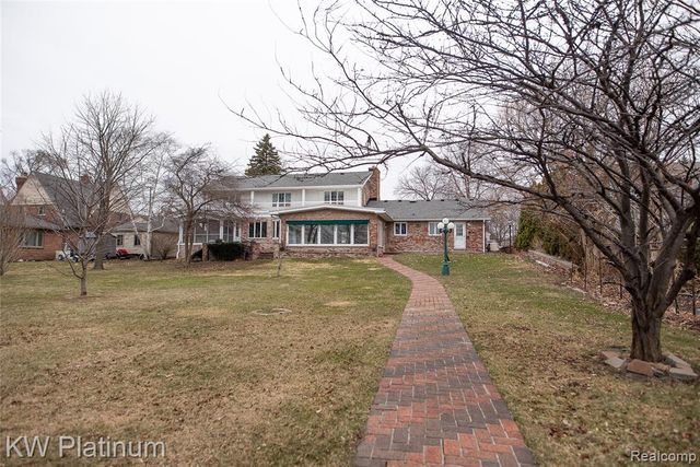 2894 Military Street, Port Huron, MI 48060