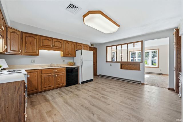 1112 S Ijams Street, Garrett, IN 46738