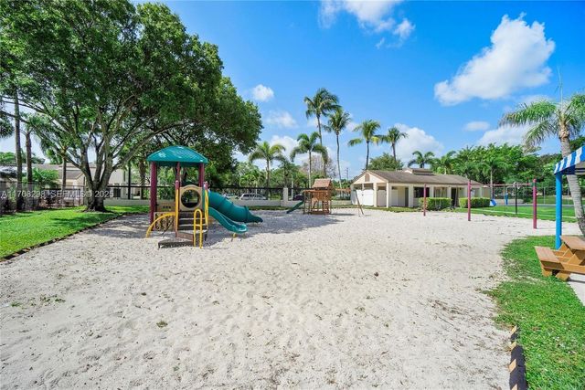4300 NW 30th Street 141, Coconut Creek, FL 33066