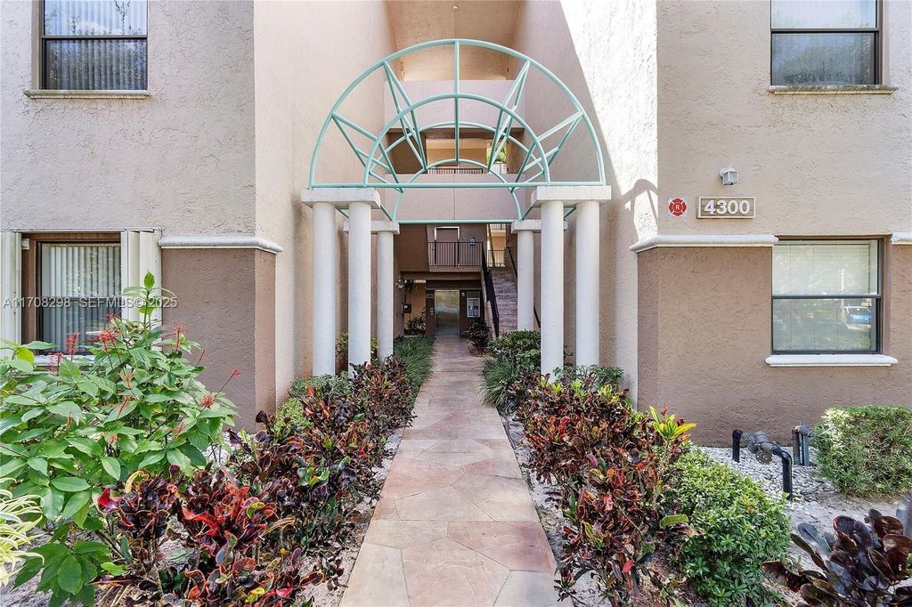 4300 NW 30th Street 141, Coconut Creek, FL 33066