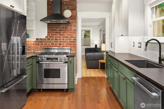 207 25th Avenue, Seattle, WA 98122