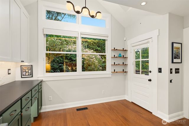 207 25th Avenue, Seattle, WA 98122