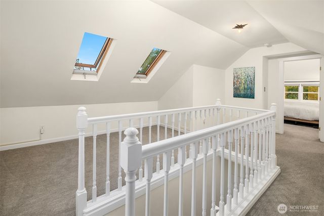 207 25th Avenue, Seattle, WA 98122
