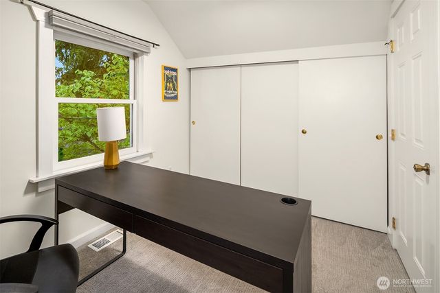 207 25th Avenue, Seattle, WA 98122