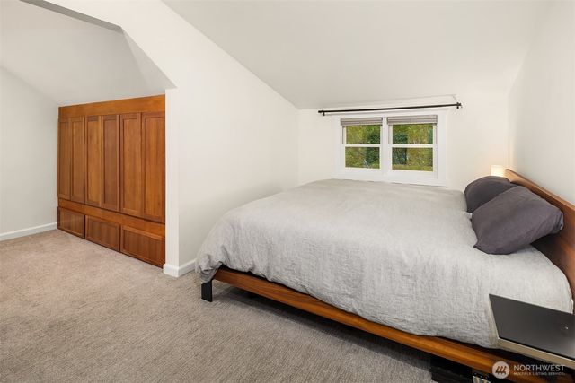 207 25th Avenue, Seattle, WA 98122