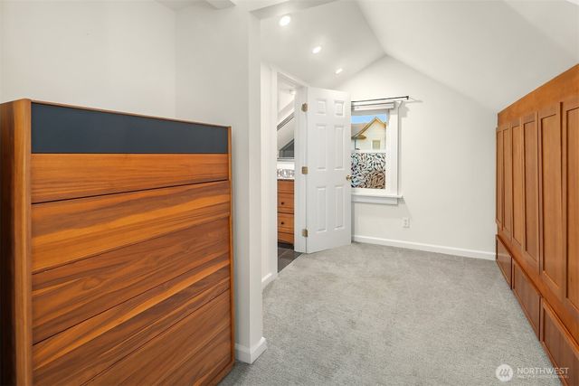 207 25th Avenue, Seattle, WA 98122