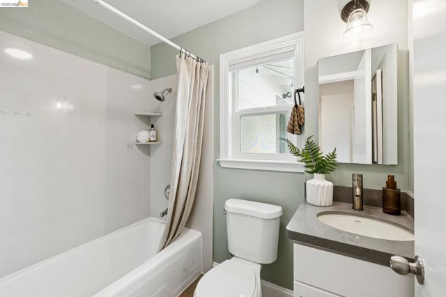 811 Lexington Ave, El Cerrito, CA 94530