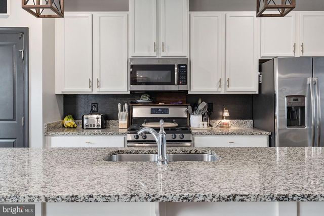 9712 CEDARMASS CIR, Fredericksburg, VA 22408