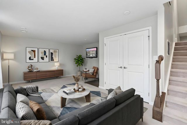 9712 CEDARMASS CIR, Fredericksburg, VA 22408