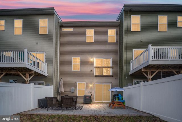 9712 CEDARMASS CIR, Fredericksburg, VA 22408