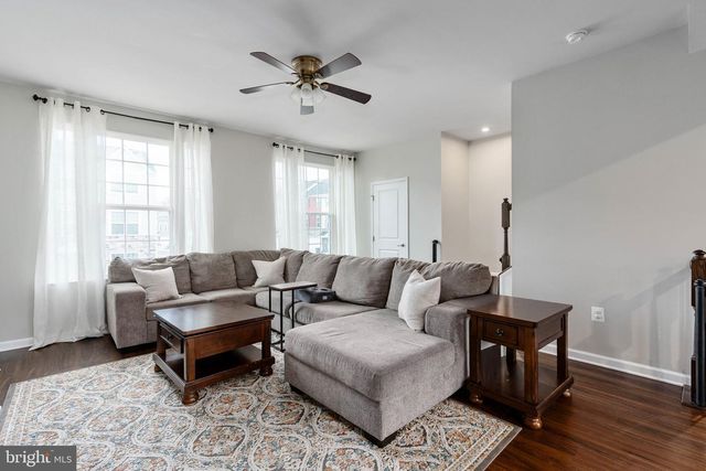 9712 CEDARMASS CIR, Fredericksburg, VA 22408